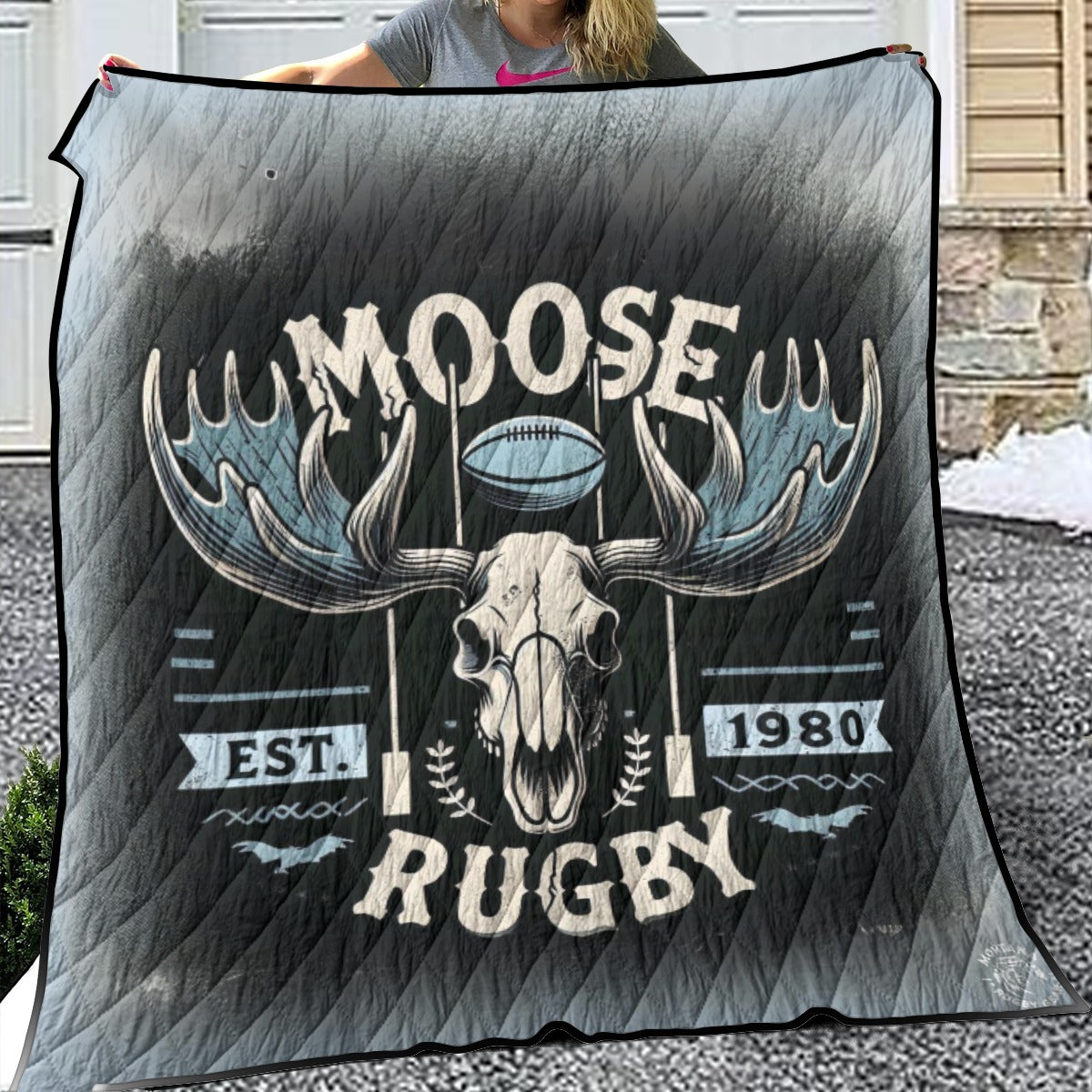 Flathead Moose Est 1980 Vintage Lightweight & Breathable Quilt With Edge-wrapping Strips